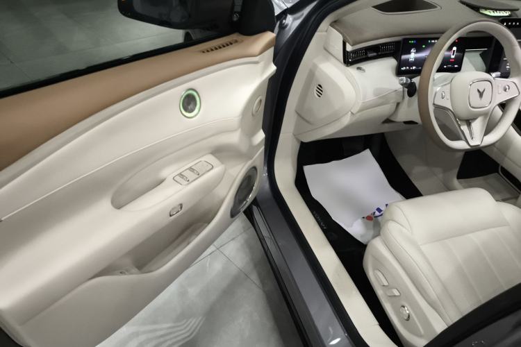 Used VOYAH FREE 2025 Model FREE+ Four-Wheel-Drive Qiankun Edition
