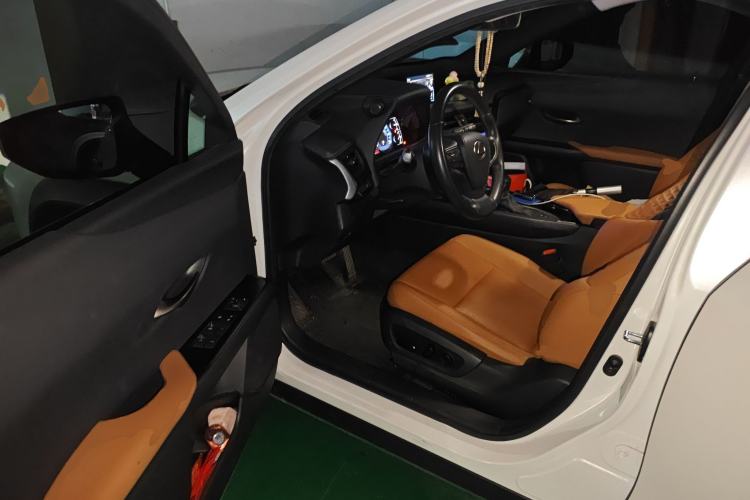 Used Lexus UX 2020 260h Explore-Cool Edition