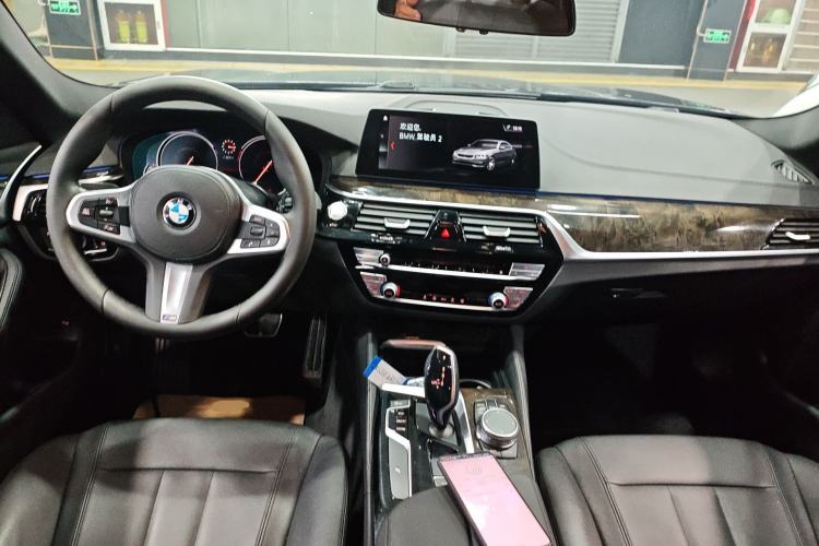 Used BMW 5 Series 2018 525Li M Sport Package Center Console