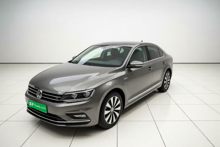 Used Volkswagen Sagitar 2015 230TSI Automatic Luxury Model