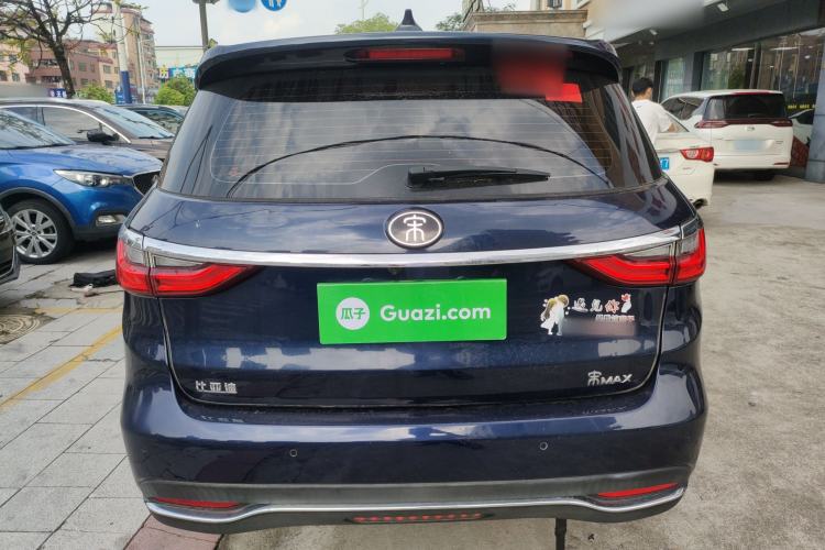 Used BYD Song MAX 2018 1.5T Automatic Smart Connect Elite Model with 6 Seats
