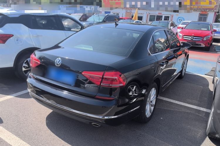 Used Volkswagen Passat 2017 330TSI DSG Luxury Edition
