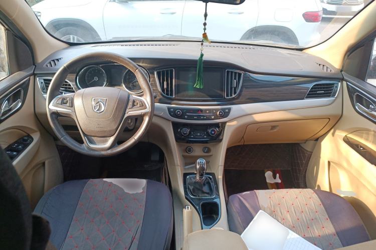 Used Baojun 730 2016 1.8L Manual Luxury Edition 7 Seats