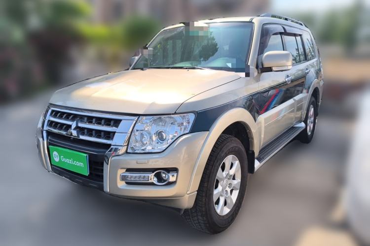 Used Mitsubishi Pajero 2015 3.0L Automatic Luxury Version China V Standard