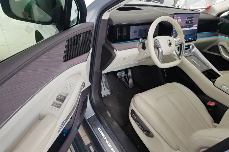 Used Denza N9 2025 Flagship Model Driver Seat