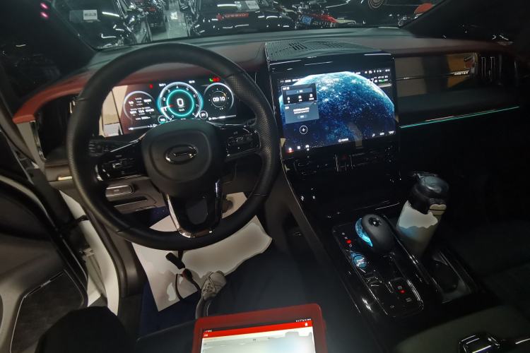 Used GAC Trumpchi M8 2023 Zongshi Series 400T Flagship Edition Center Console