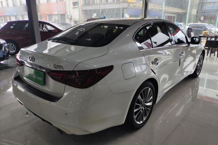Used Infiniti Q50L 2018 2.0T Enjoyment Edition China V standard Rear Right 45 Deg