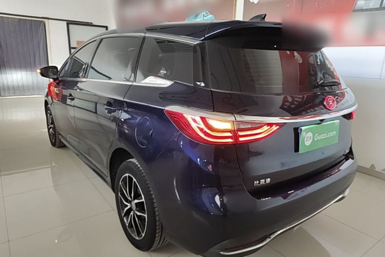 Used BYD Song MAX 2017 1.5T Manual Smart Connect Luxury 7-Seater