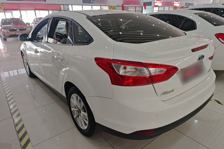 Used Ford Focus 2012 Sedan 1.6L Automatic Comfort Model
