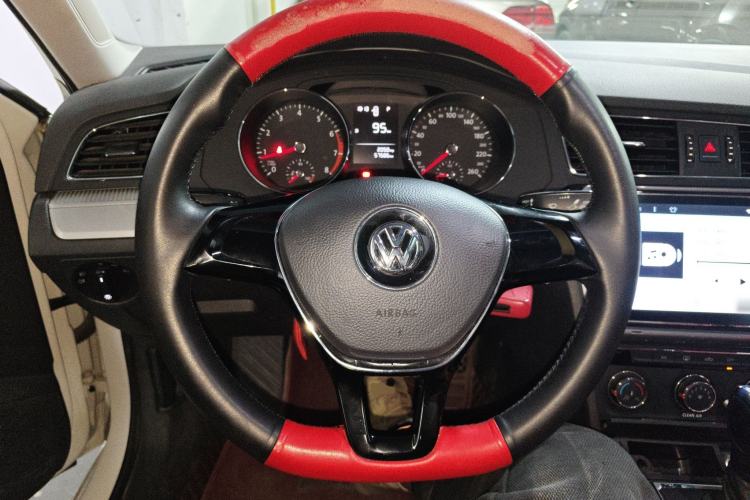 Used Volkswagen Lamando 2017 230TSI DSG Fashion Edition