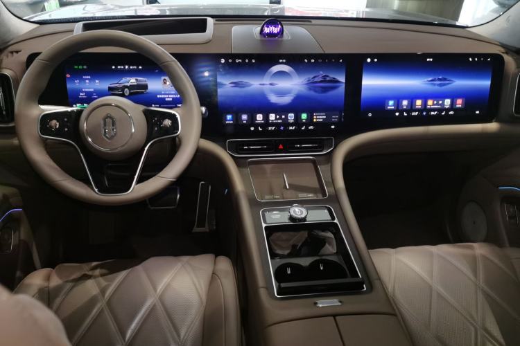 Used Hima AITO M9 2025 Extended-Range Ultra Version 52 kWh 6-Seater Center Console