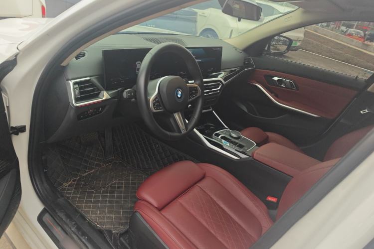 Used BMW i3 2024 eDrive 35 L
