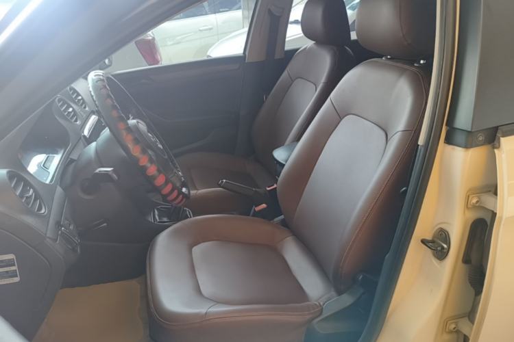 Used Volkswagen Jetta 2013 1.6L Manual Fashion Edition