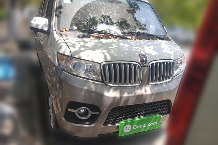 Used Jinbei Hiace X30 2023 1.5L Business-Style Passenger Van 5/6/7-Seater Non-Air-Conditioned Version SWC15M
