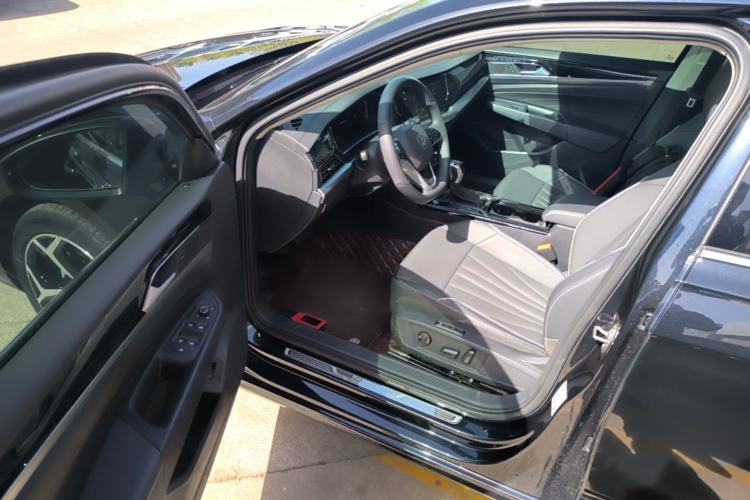 Used Volkswagen Passat 2024 330TSI Starry Elite Edition
