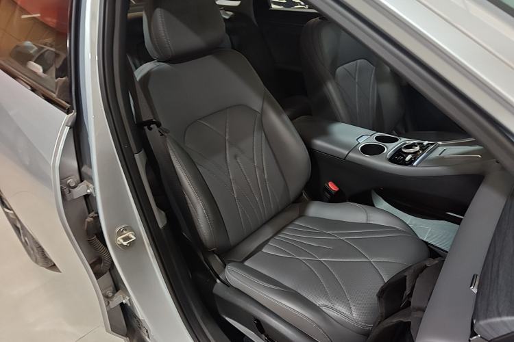 Used Geely Galaxy L6 2025 EM-i 140km Starship Edition