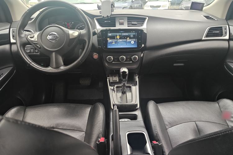 Used Nissan Sylphy 2019 1.6XV CVT Smart Connect Luxury Edition China VI Standard Center Console