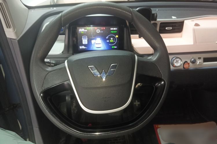 Used Wuling Hongguang MINIEV 2022 Macaron Premium Model – Lithium Iron Phosphate Steering Wheel