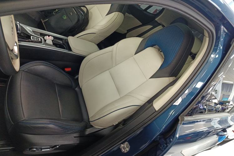 Used Lynk & Co 01 2017 2.0T Two-Wheel Drive Zhaopu Version
