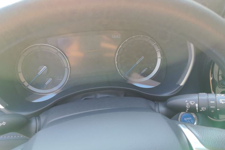 Used Toyota Highlander 2022 Dual-Engine 2.5L Two-Wheel Drive Elite Edition 5 Seats