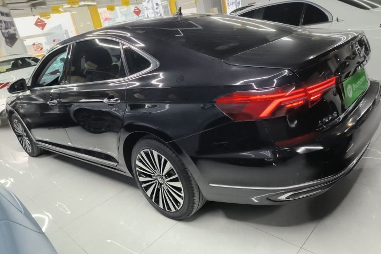 Used Volkswagen Passat 2020 Revised Version 330TSI Luxury Edition China VI Standard
