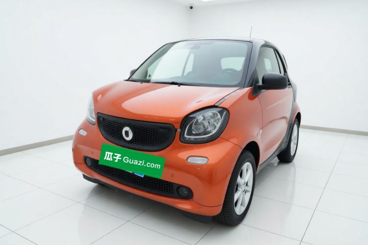 Used smart fortwo 2015 1.0L 52 kW hardtop Dynamic version