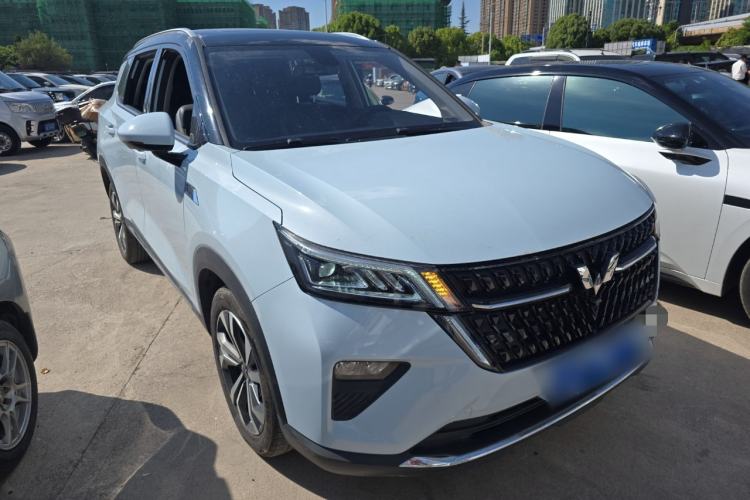 Used Wuling Asta 2022 2.0L DHT Electric-Speed Version Exterior 1