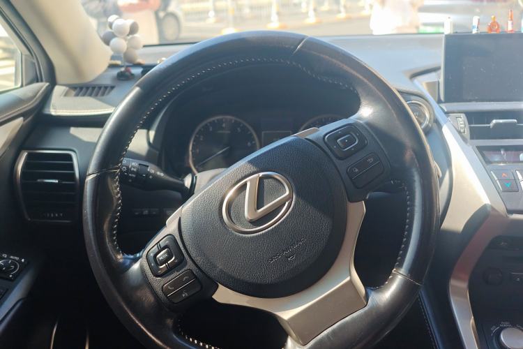 Used Lexus NX 2015 200 Front-Wheel Drive X-Trail SE Edition
