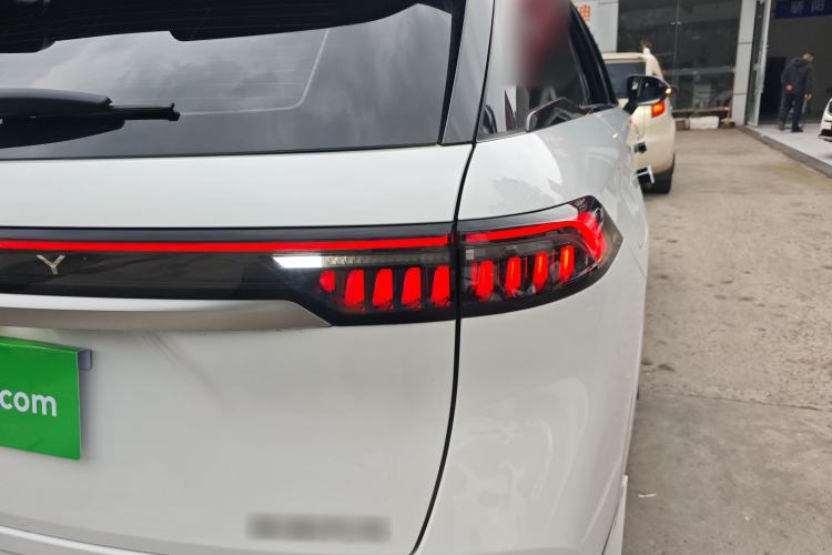 Used Chery Tiggo 9 2023 2.0T Dual-Clutch Two-Wheel Drive Leading Edition 5 Seats