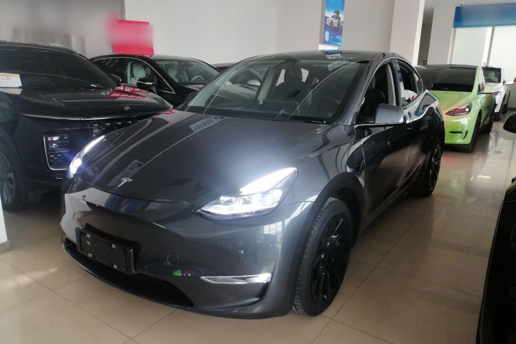 Used Tesla Model Y 2021 Long-Range All-Wheel-Drive Version