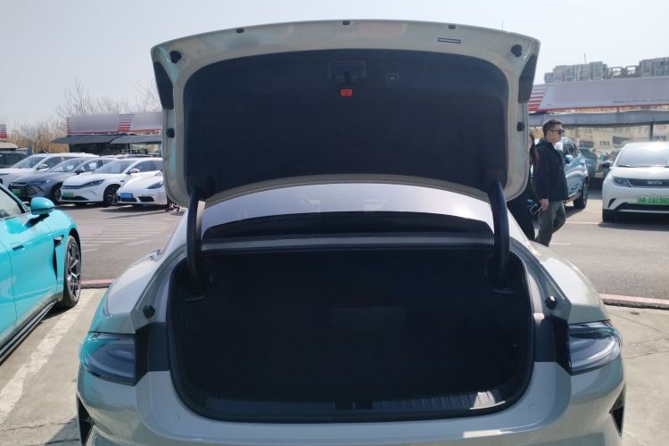 Used Xiaomi Auto SU7 2024 Rear-Drive Ultra-Long Range Advanced Pro-Level Intelligent Driving Version