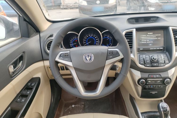 Used CHANGAN Eado 2015 1.6L Manual Luxury Model China V Standard Steering Wheel
