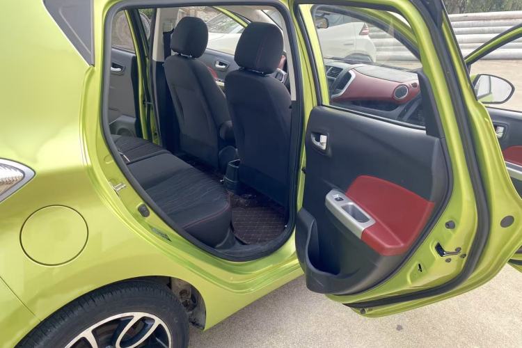 Used CHANGAN Benni 2015 1.4L IMT Sunroof Version China IV Standard
