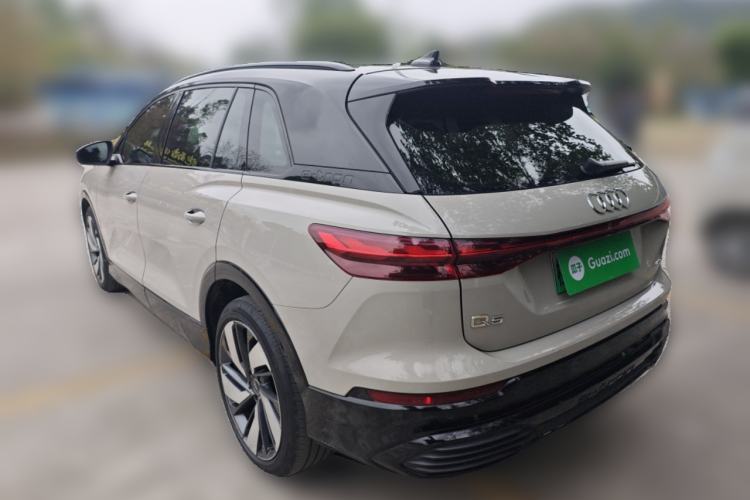 Used Audi Q5 e-tron 2022 40 e-tron Starlight Edition Mech Kit