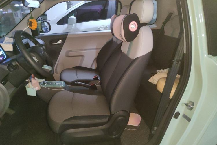 Used CHANGAN NEVO Lumin 2022 155 km – Refreshingly Sweet Edition Left Front Seat