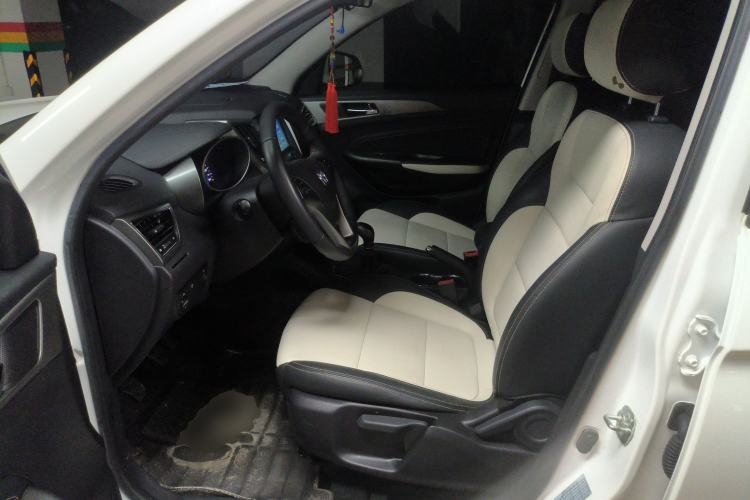 Used CHANGAN CS35 2017 1.6L Manual Luxury Model
