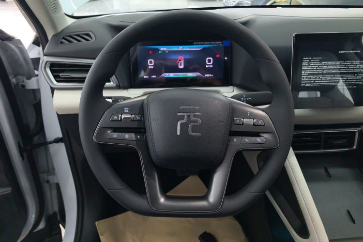 Used BYD Yuan UP 2025 Model 301KM Leading Version
