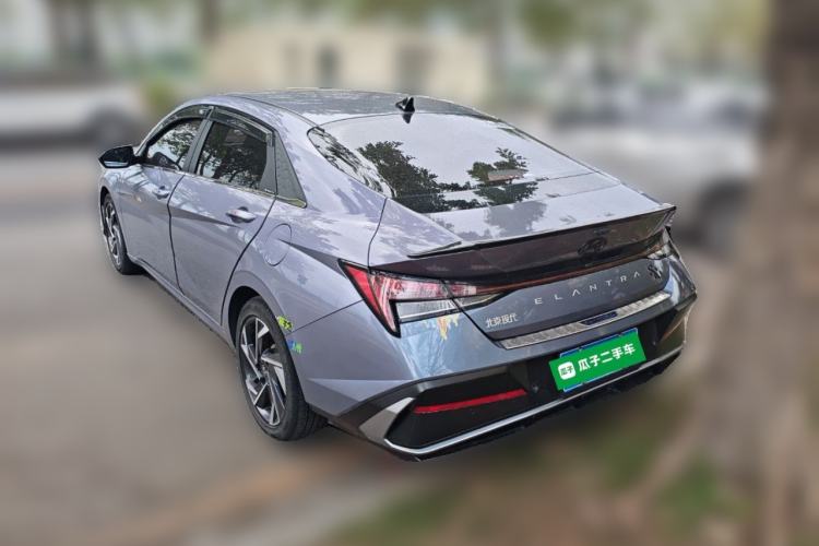 Used Hyundai Elantra 2023 1.5L CVT LUX Prestige Edition Rear Left 45 Deg