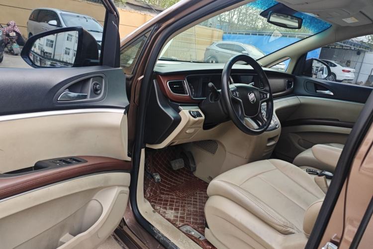 Used Buick GL8 2018 28T Luxury Model China VI Standard Driver Seat