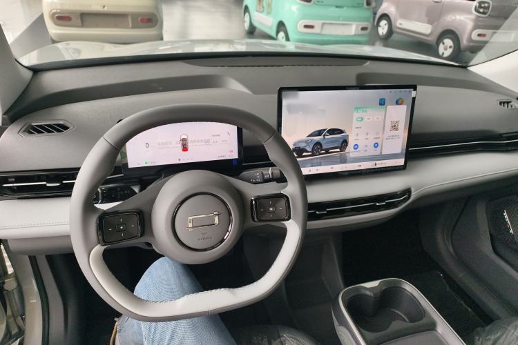 Used Bestune Yueyi 03 2025 445km Joyful Edition Center Console