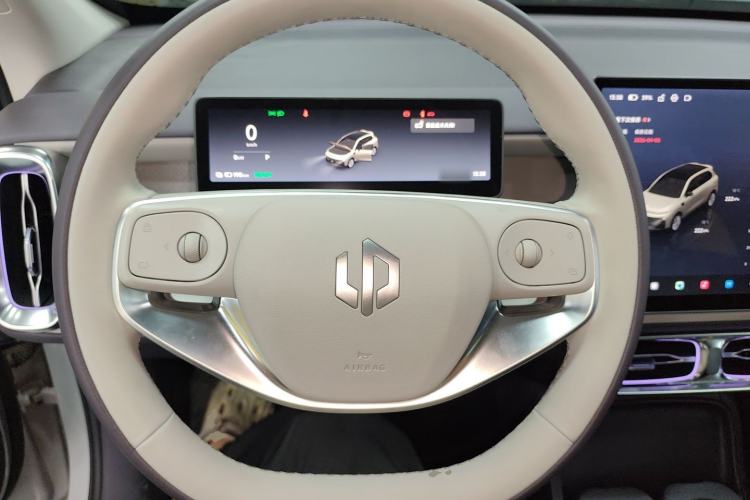 Used Leapmotor B10 2025 510 Joyful Edition Steering Wheel