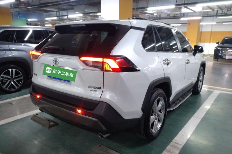 Used Toyota RAV4 2021 2.0L CVT 4x4 Style PLUS Edition
