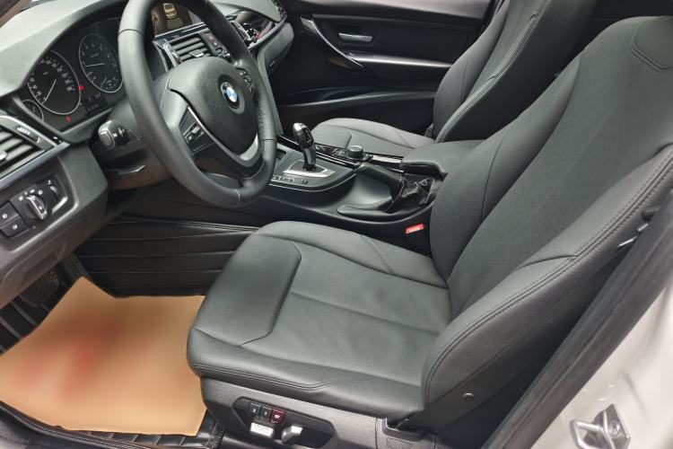 Used BMW 3 Series 2016 320Li Ambition Model
