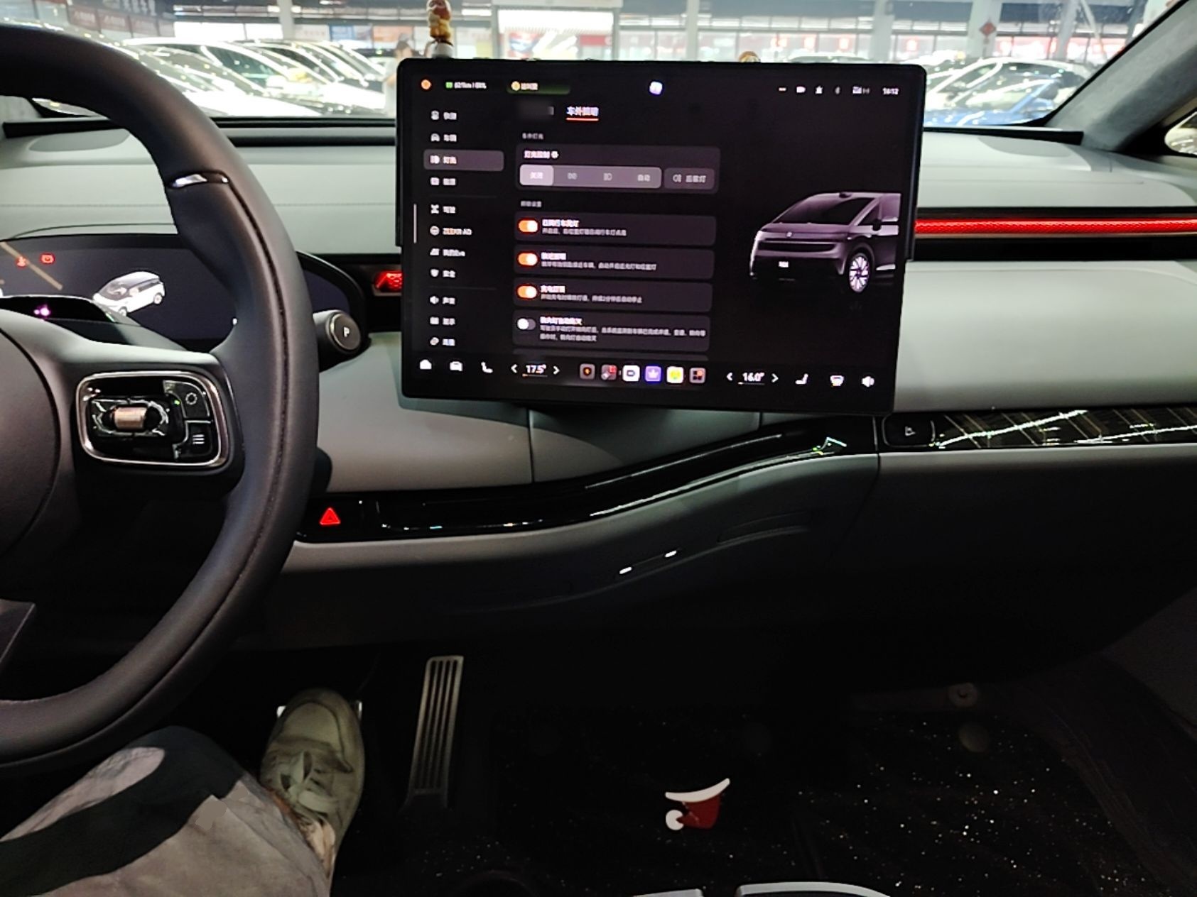Zeekr MIX 2025 Long-Range Intelligent Driving Edition — снимка 12