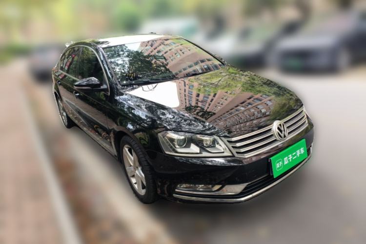 Used Volkswagen Magotan 2015 2.0 TSI Prestige Model Front Right 45 Deg