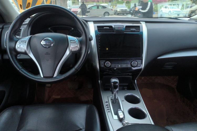 Used Nissan Teana 2018 2.0L XL Smart Upgrade Edition Center Console