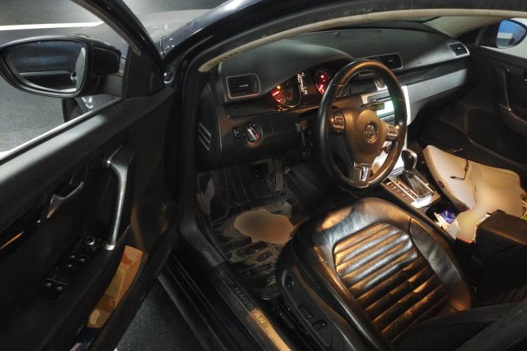 Used Volkswagen Magotan 2012 1.8TSI Luxury Model Driver Seat