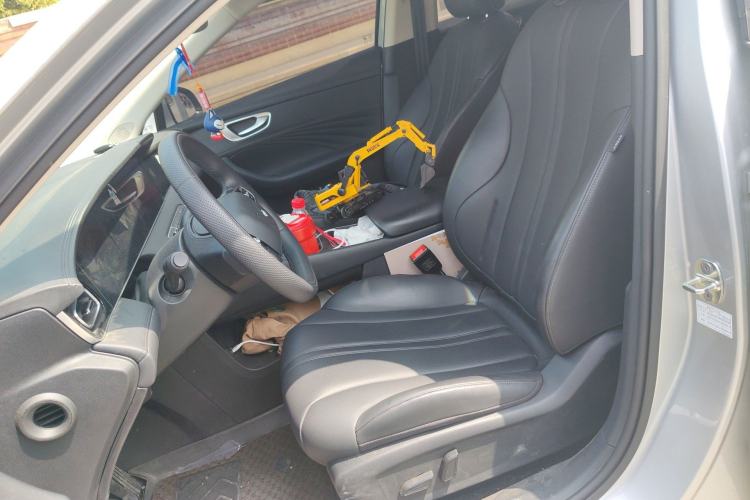 Used Roewe D7 2023 DMH 125km Superior Edition
