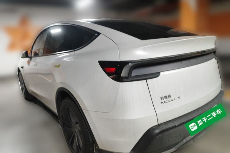 Used Tesla Model Y 2025 Rear-Wheel-Drive Version