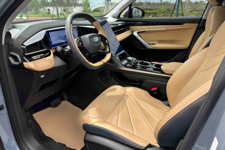 Used Geely Auto FX11 2023 2.0TD DCT Prestige Edition Interior 4